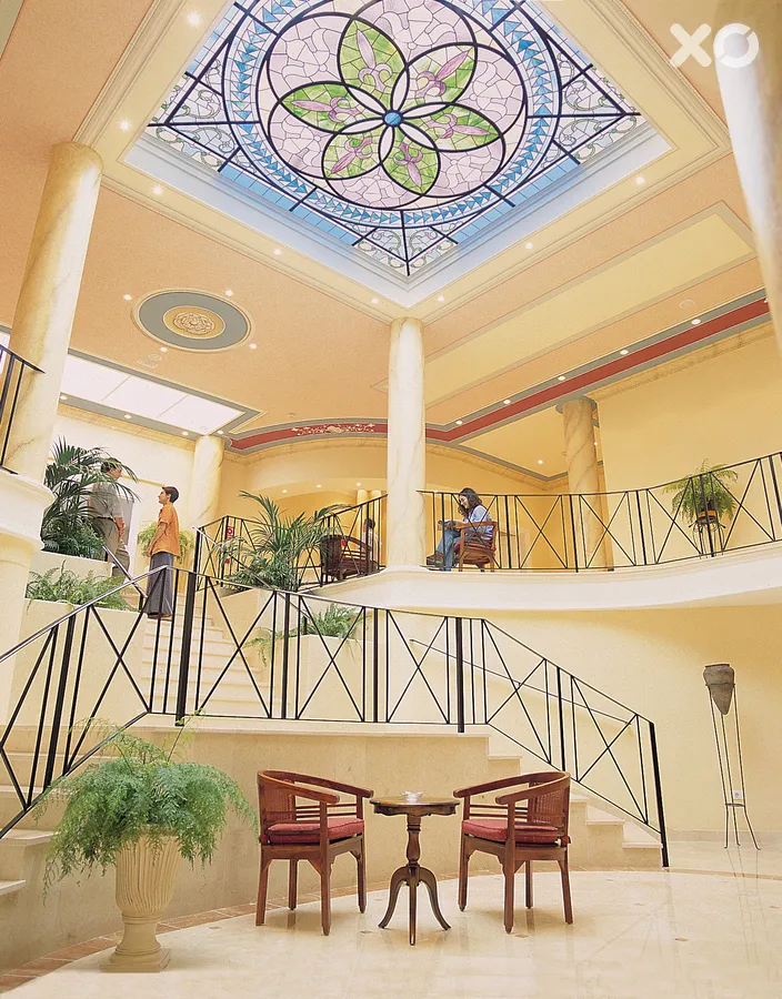 RF Astoria Hotel