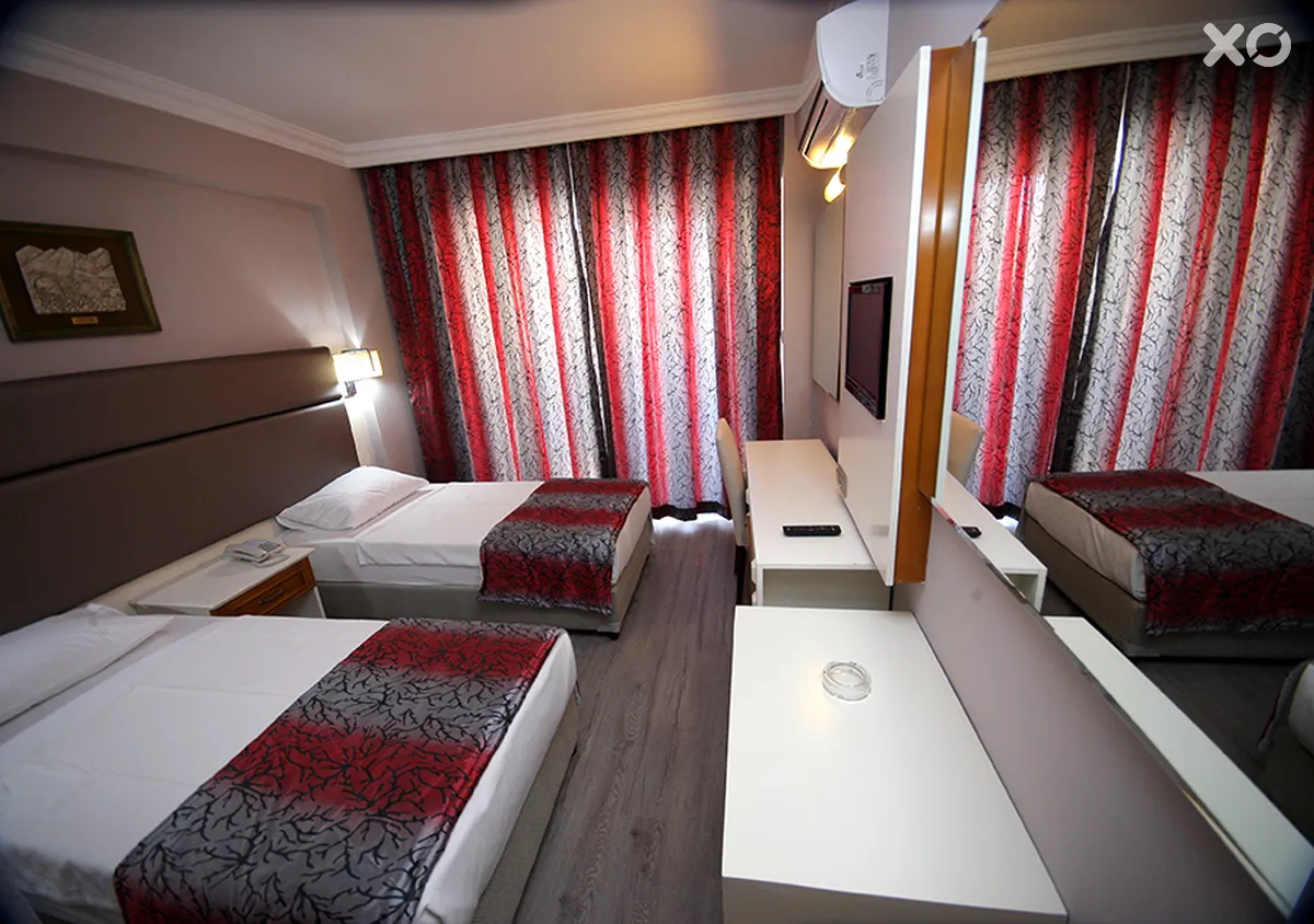 Point Beach Hotel
