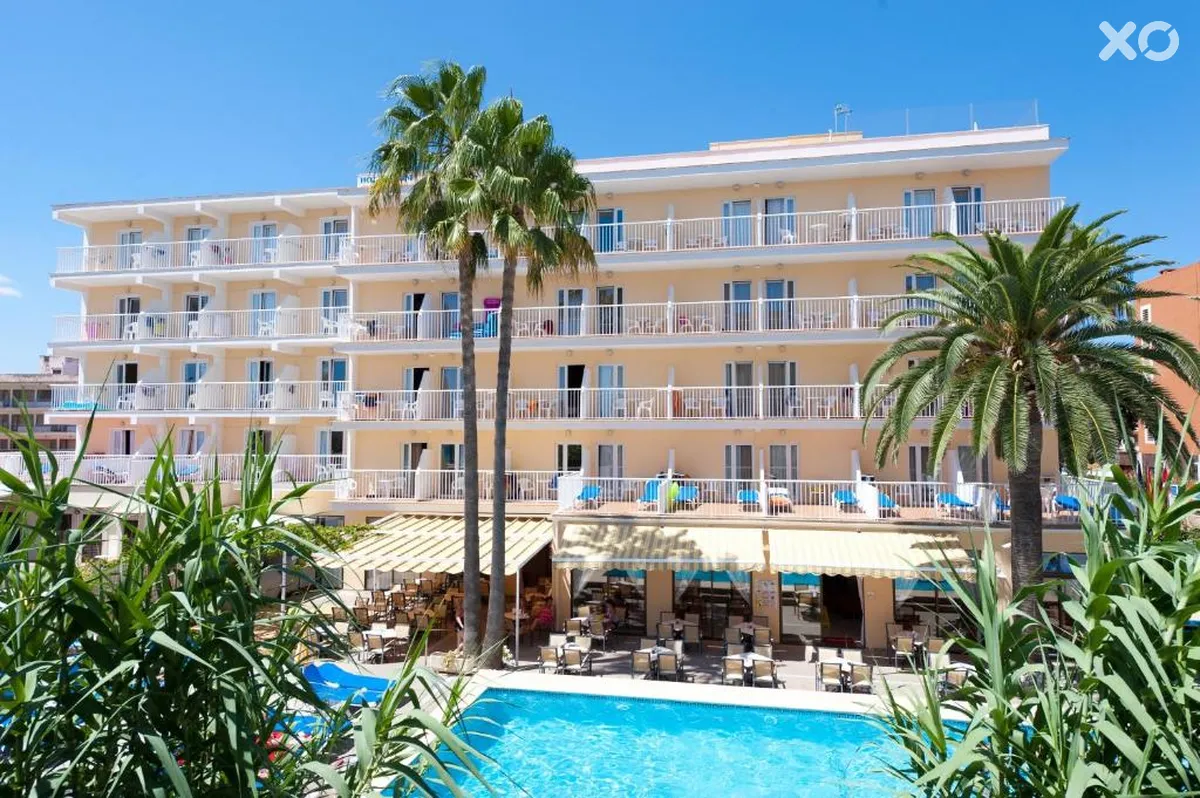 Universal Hotel Bikini