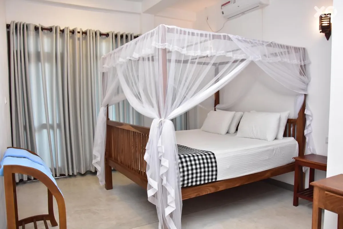 Green Almond Hotel