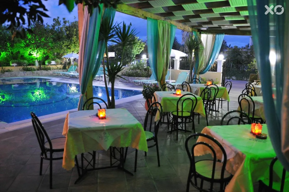 Makis Louvlis Apartments & Studios
