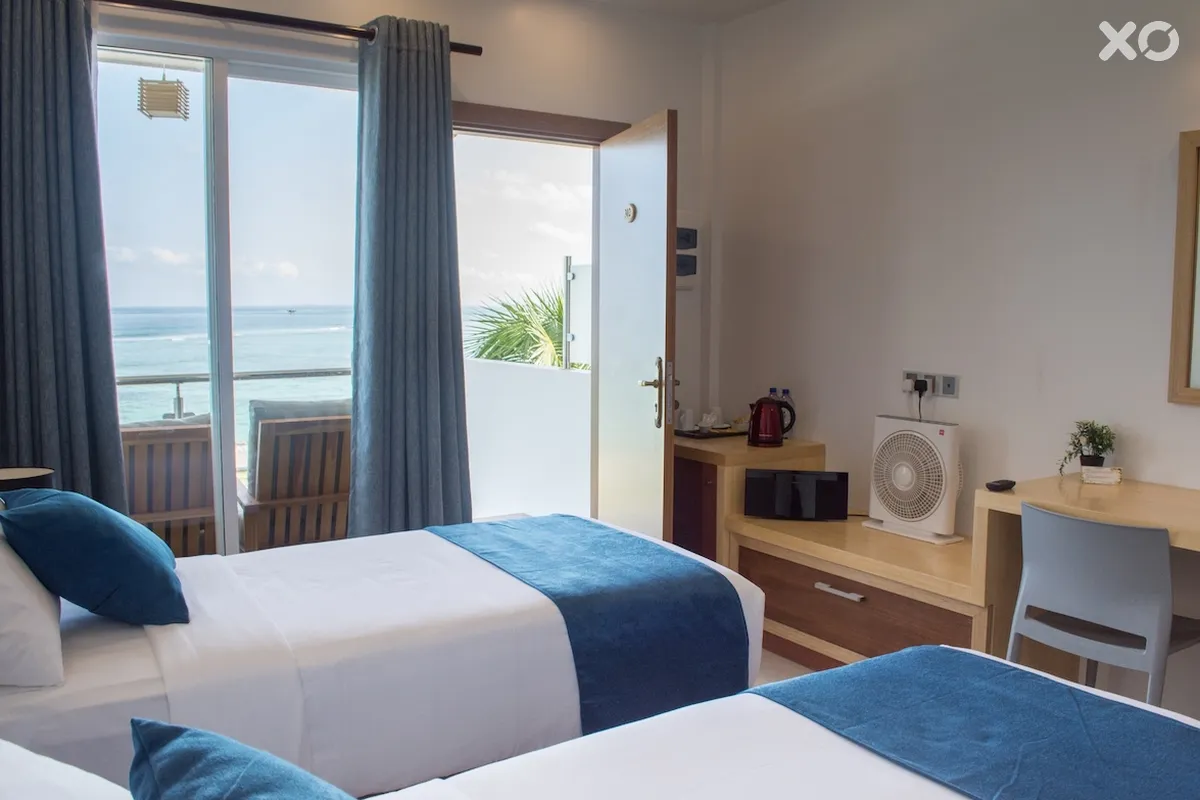 Reef Edge Thulusdhoo Guest House