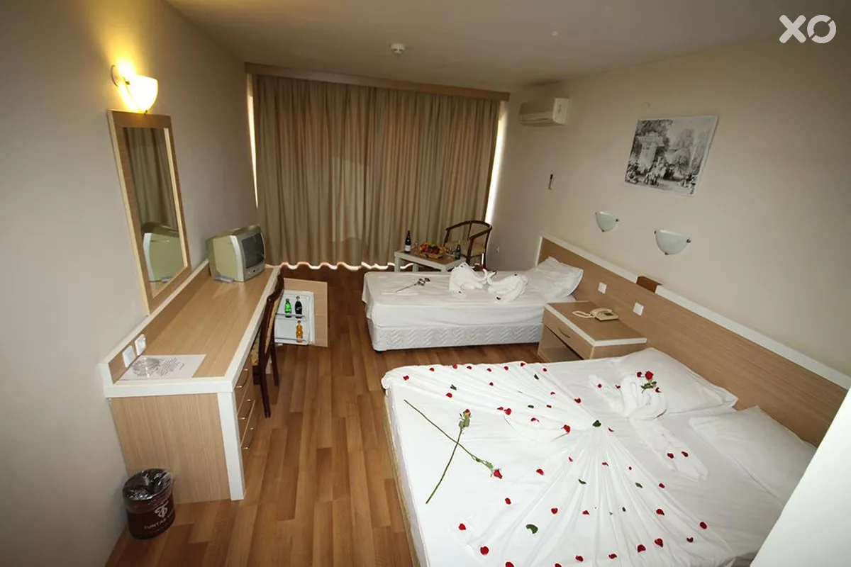 Tuntas Beach Hotel Altinkum
