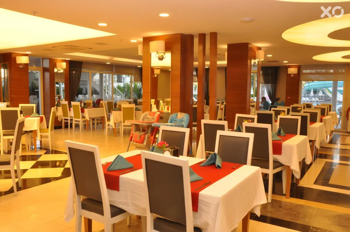 Palm World Resort & Spa Side