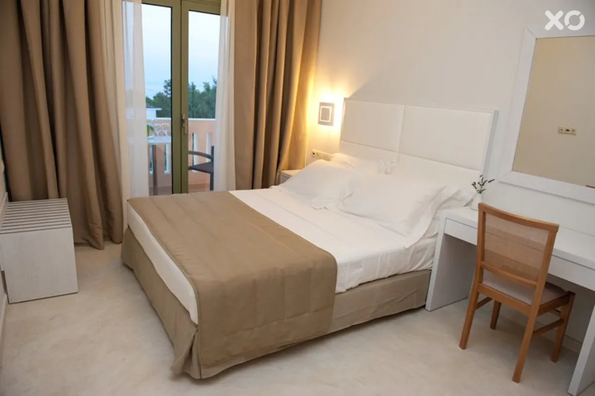 Aphrodite Hotel & Suites