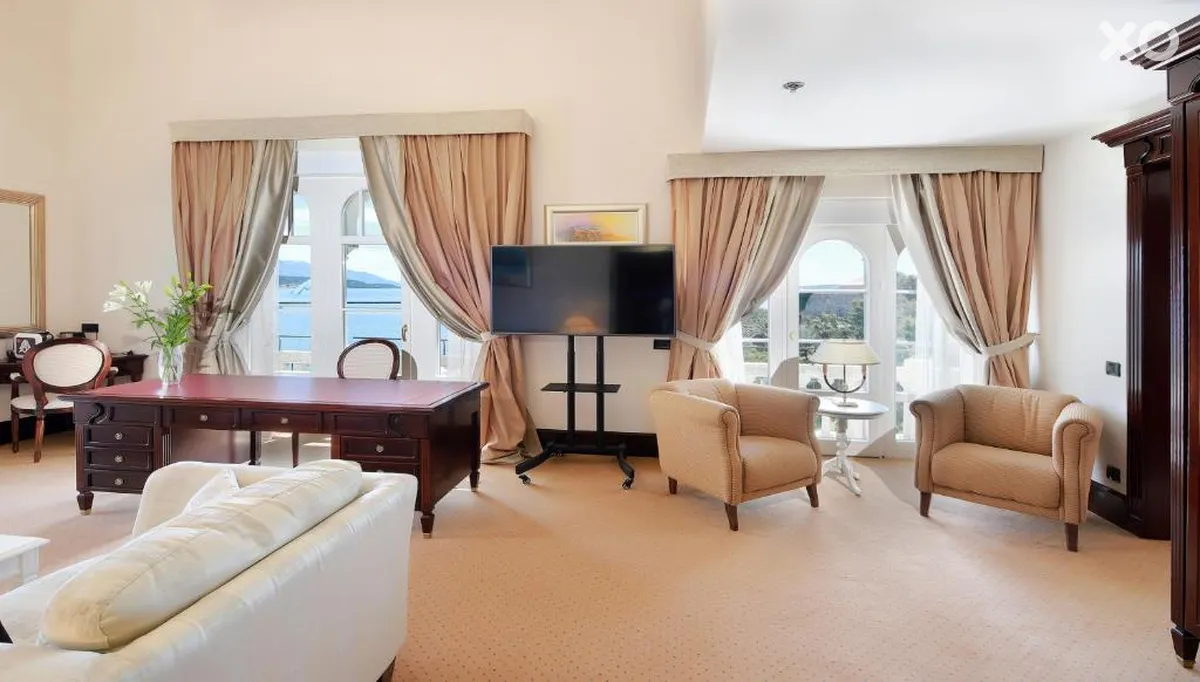 Arbiana Hotel