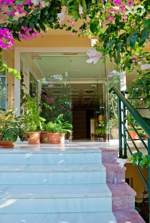 Dedalos Beach Hotel