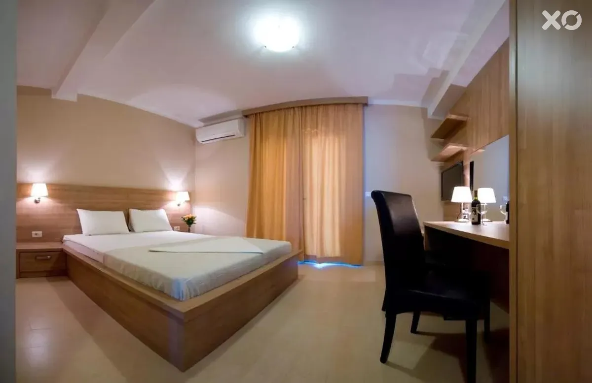 V Lux Villa