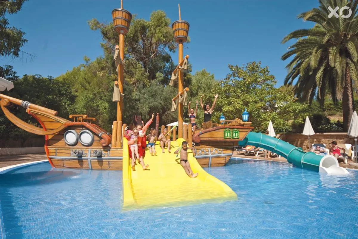 Beach Club Font De Sa Cala