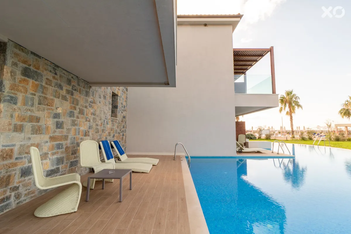 Almyros Beach Resort & Spa