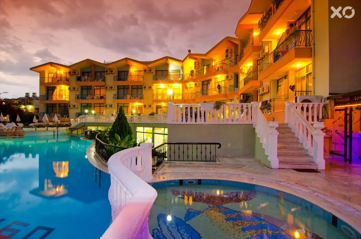 Park Side Hotel (Ces Park Hotel)