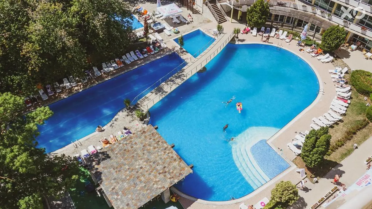 Grand Hotel Nirvana