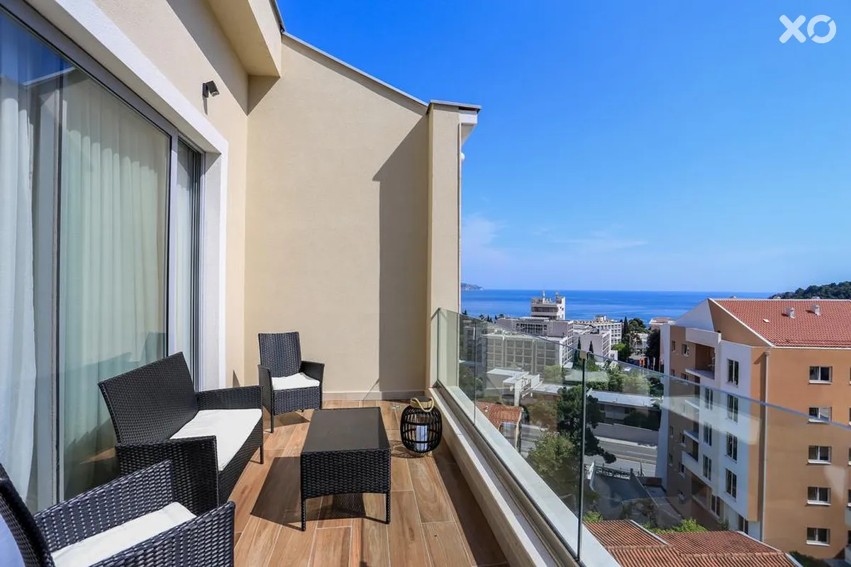 Delmar Residence