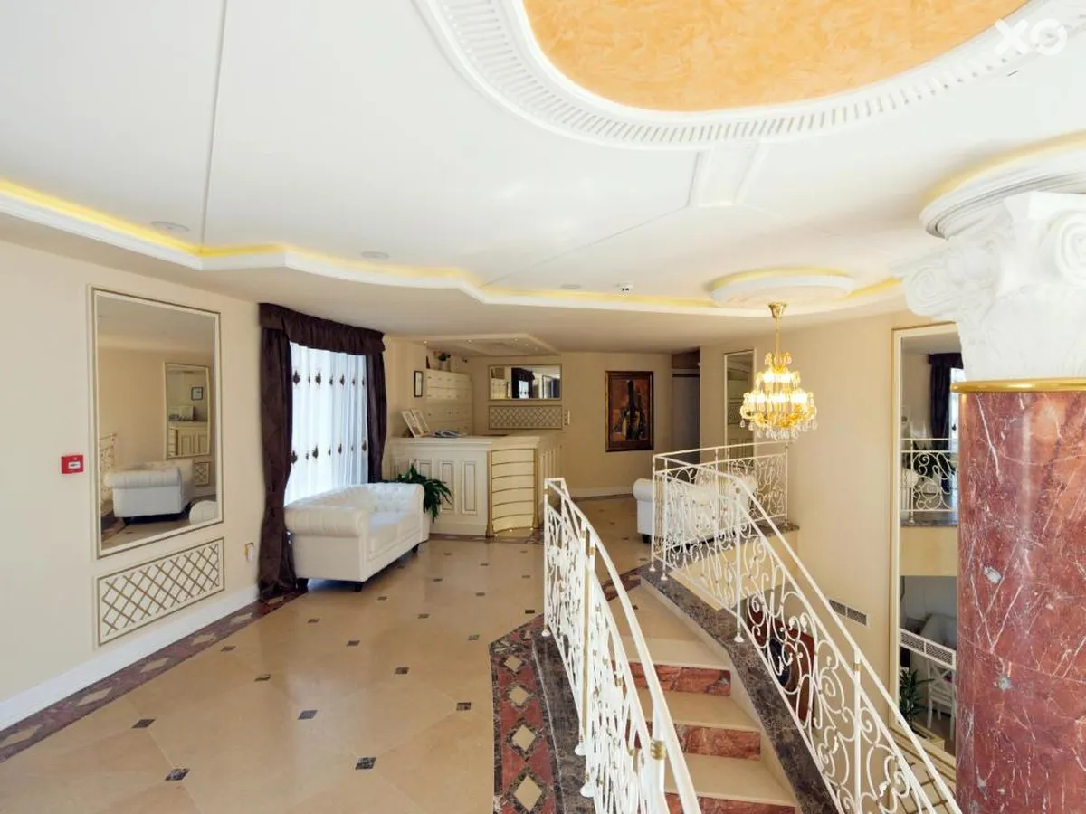 Golden Ina Hotel