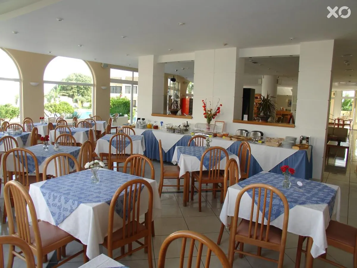 Summerland Hotel & Bungalows