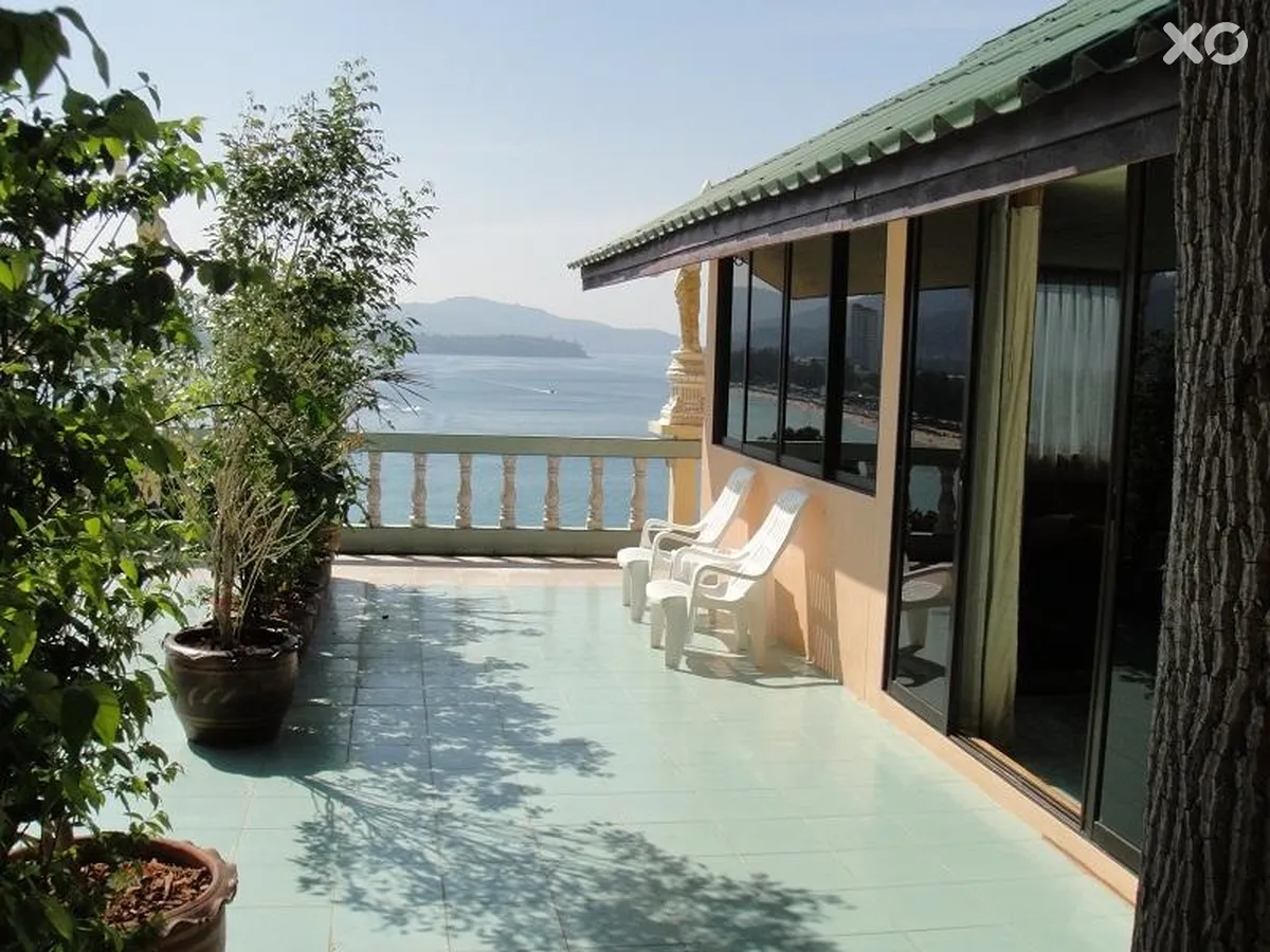 Baan Karon Hill Phuket Resort