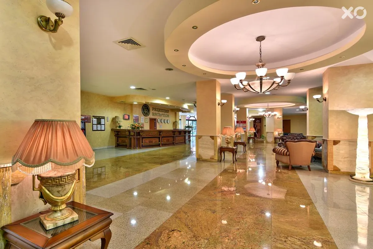 Estreya Residence Hotel