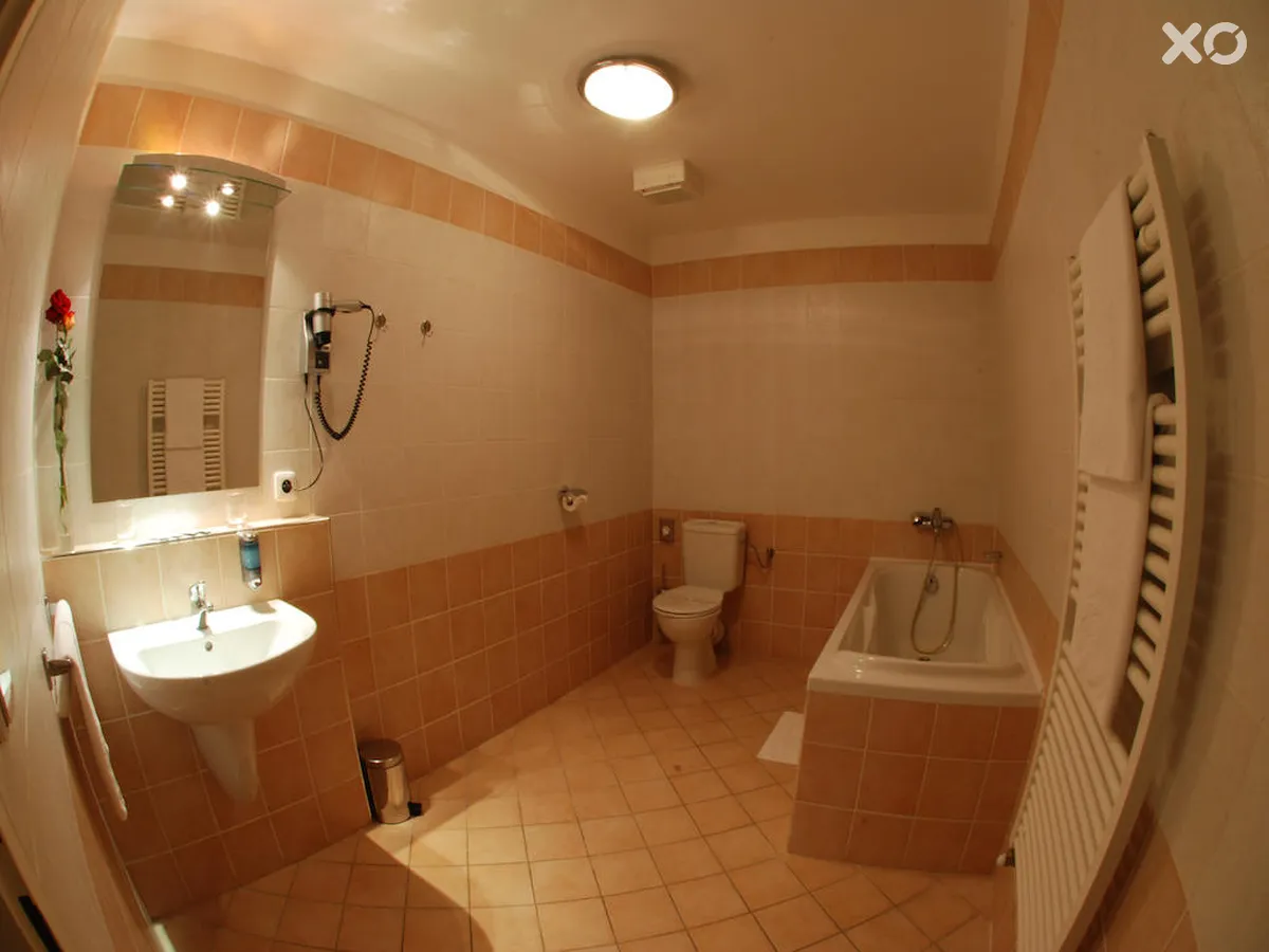 Tosca EA Hotel