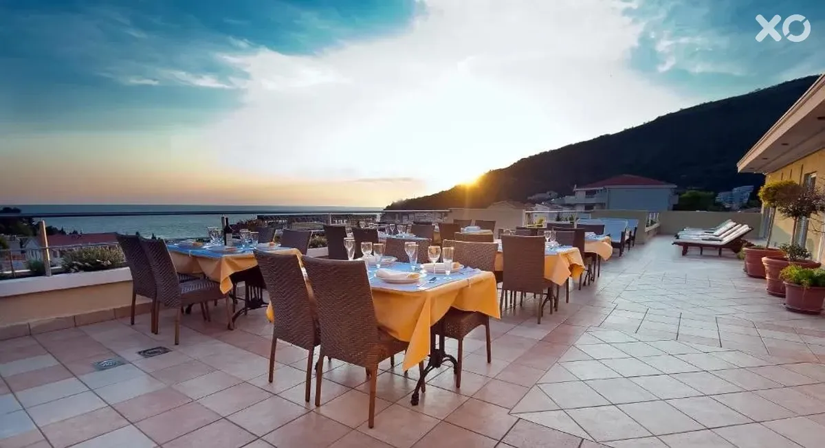 WGrand Hotel
