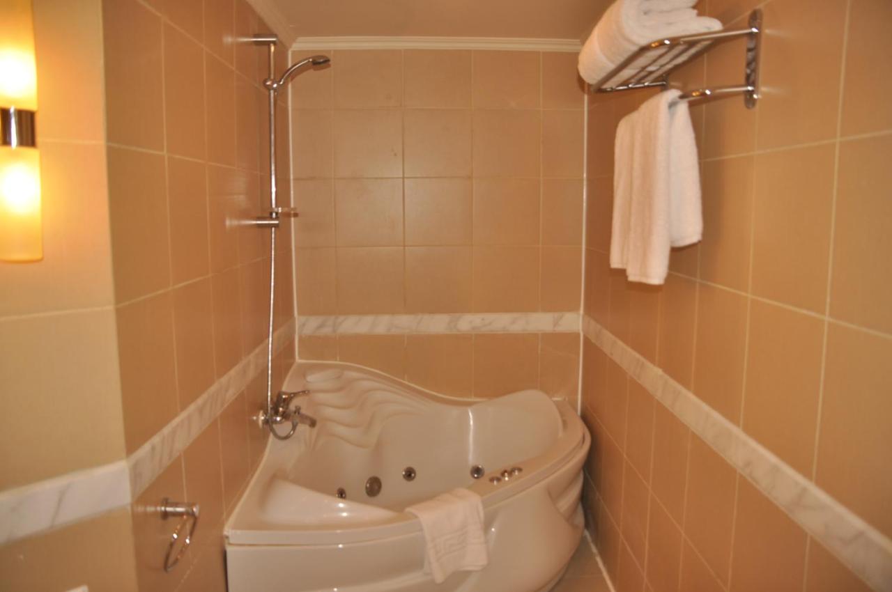 Parrotel Beach Resort