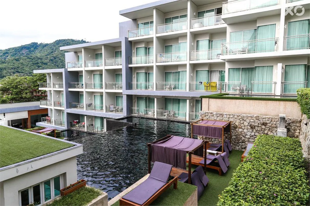 Sugar Palm Grand Hillside