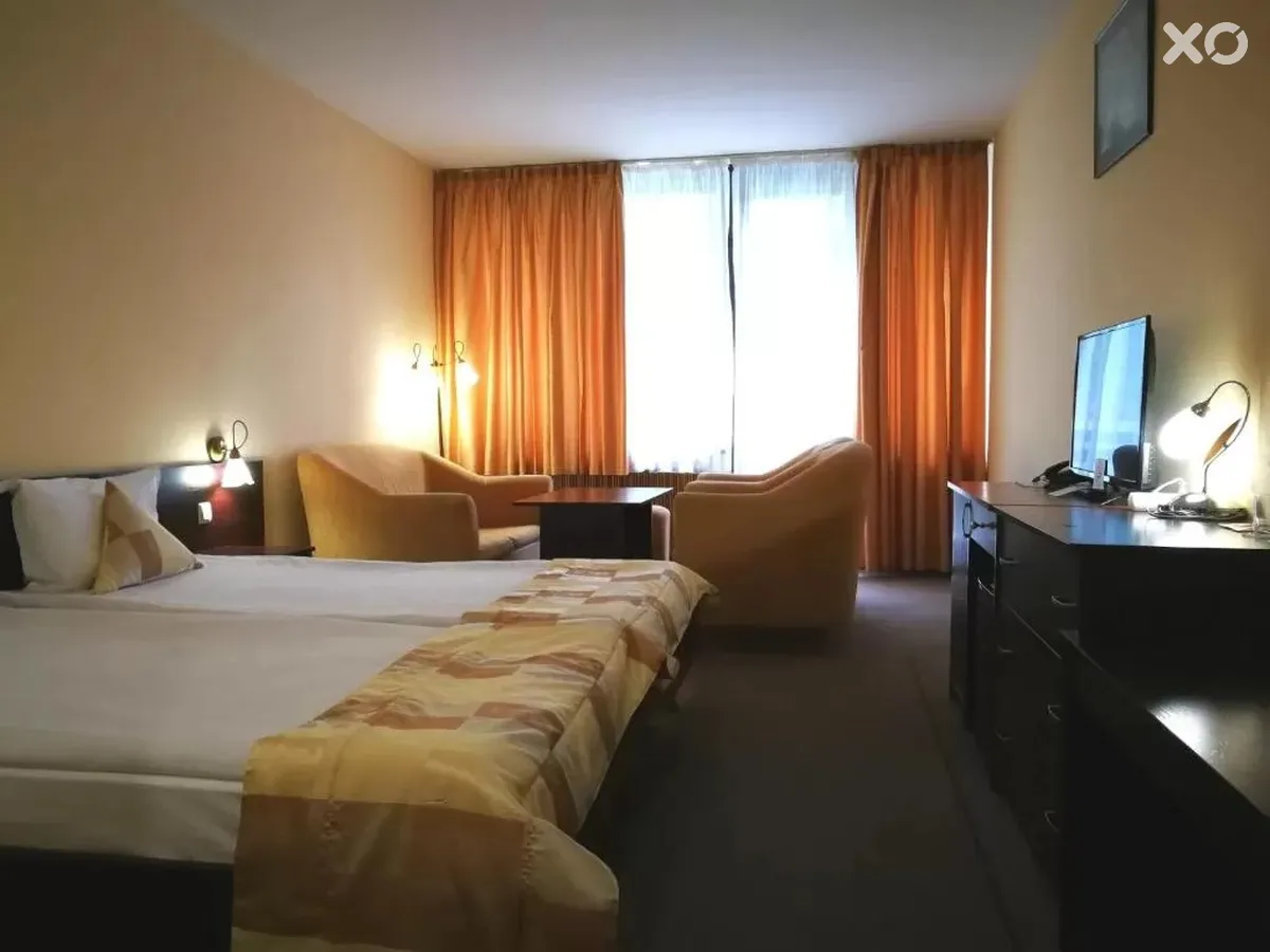 Ela Hotel