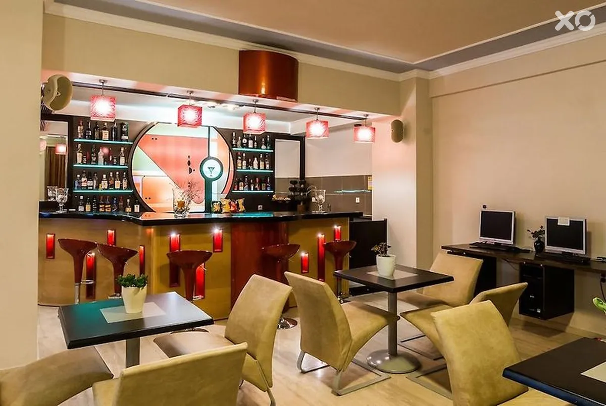 Ionis Art Hotel