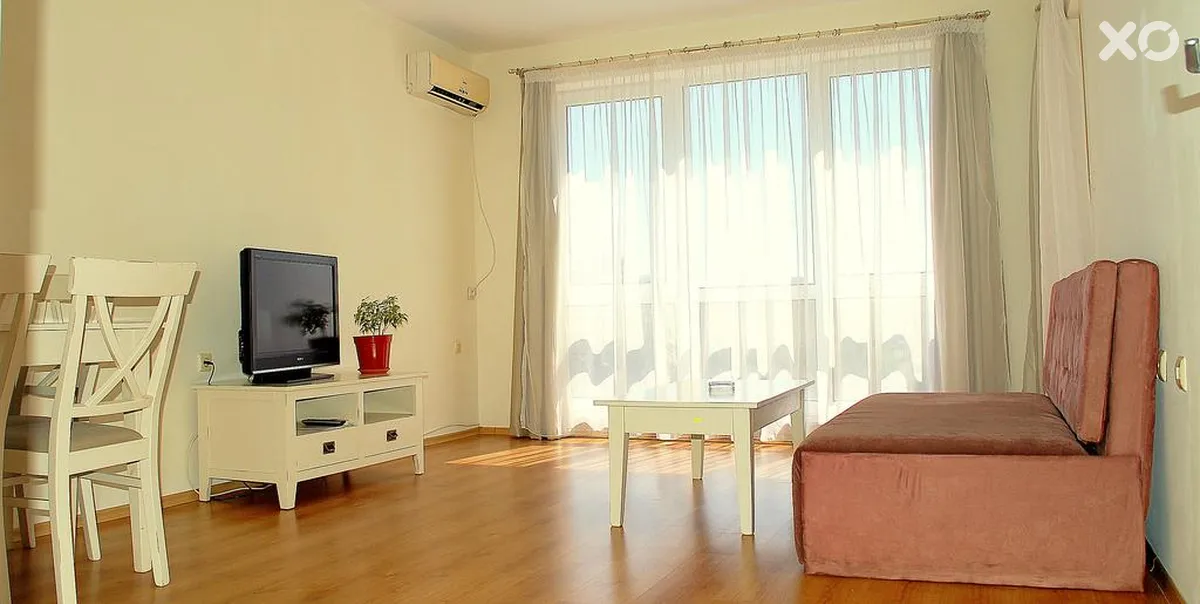 Flores Park Apartments