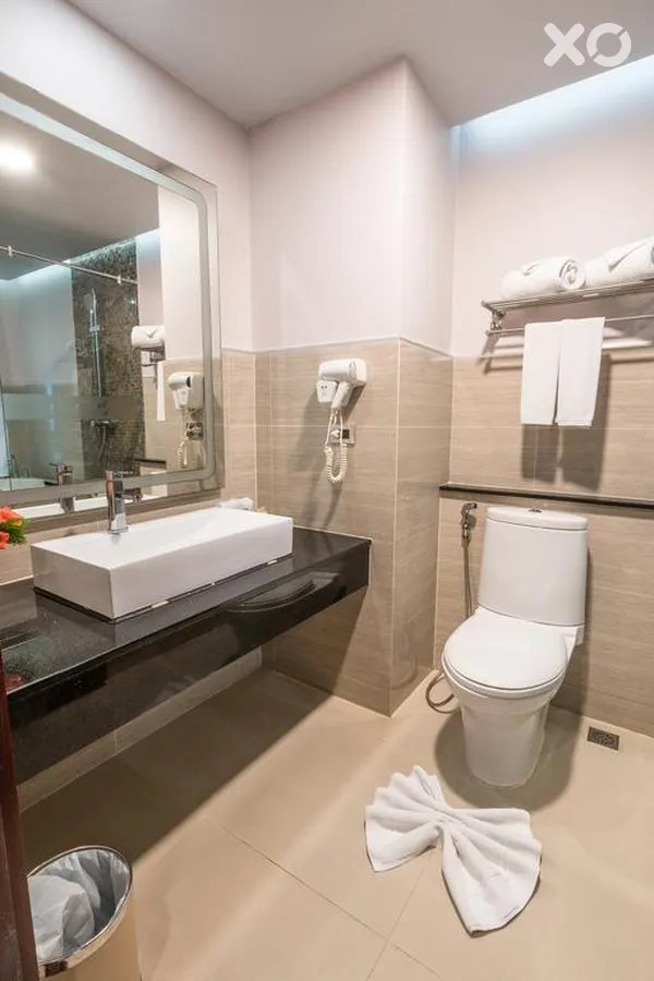 Aiyara Grand Hotel