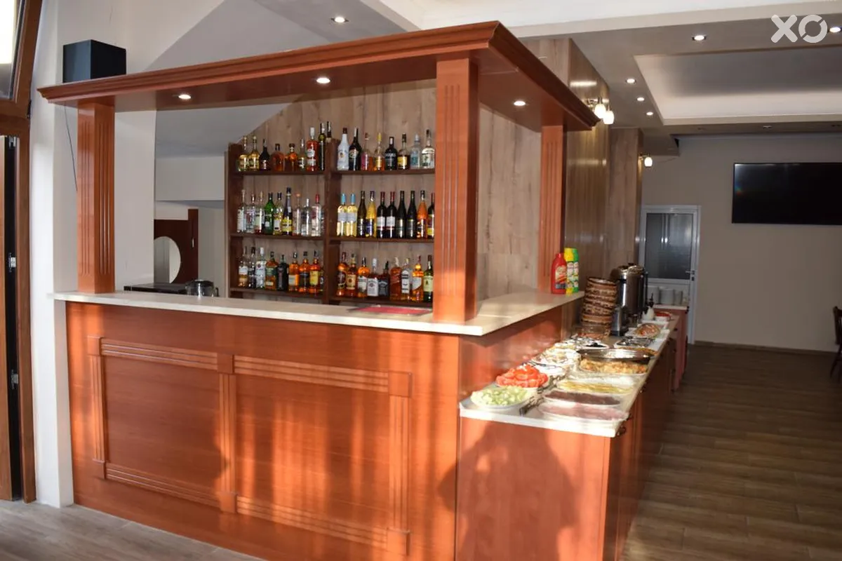 Chris Hotel