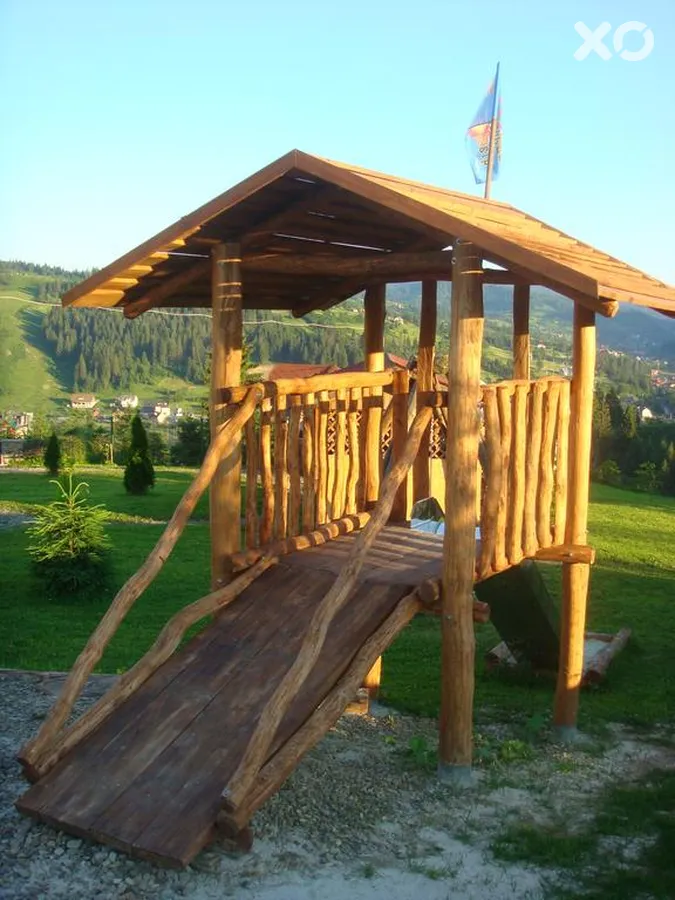Альпійський двір