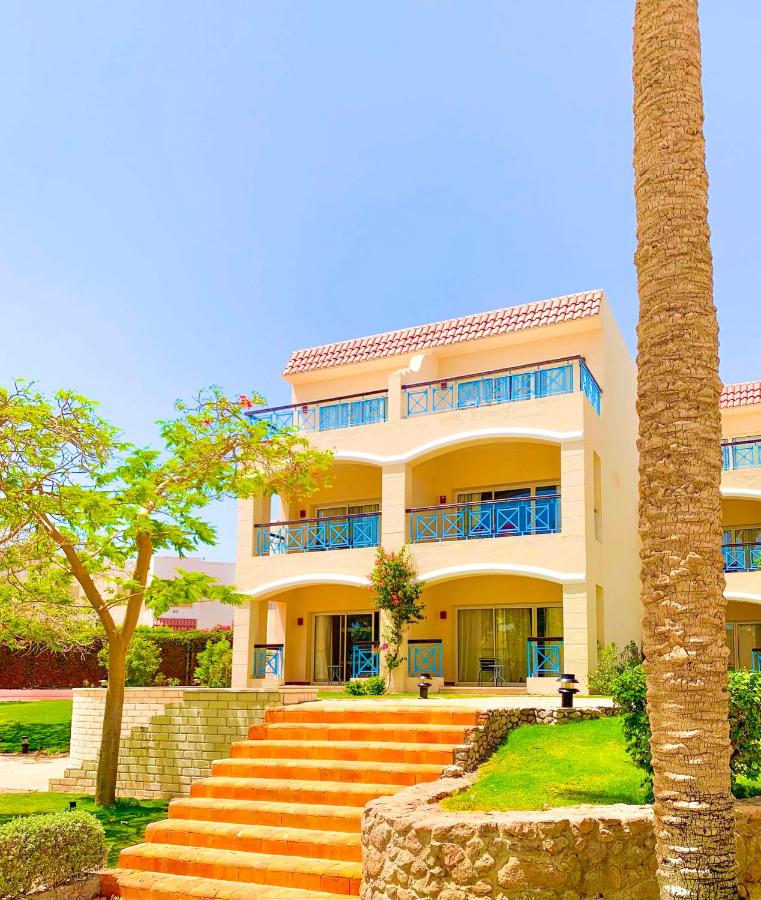 Ivy Cyrene Island Resort