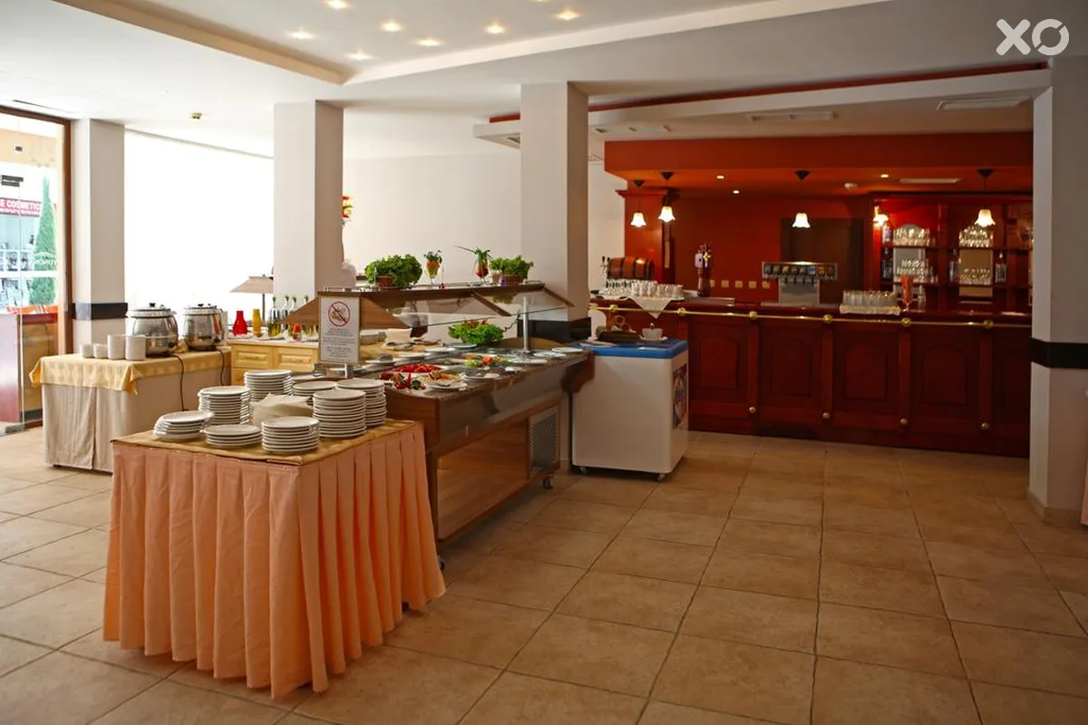 Yunona Hotel