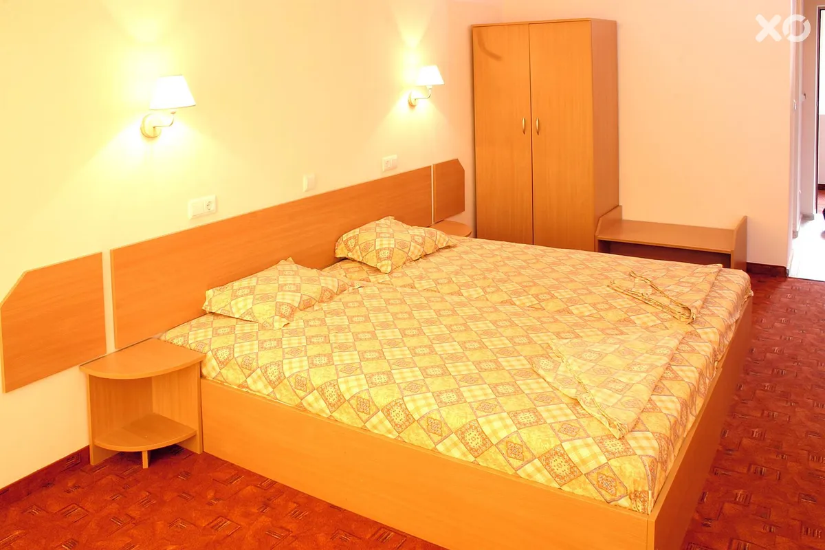 Vezhen Hotel