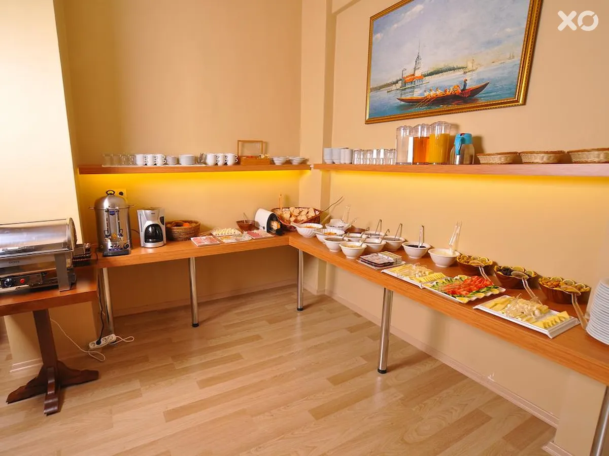 Divan-i Ali Hotel