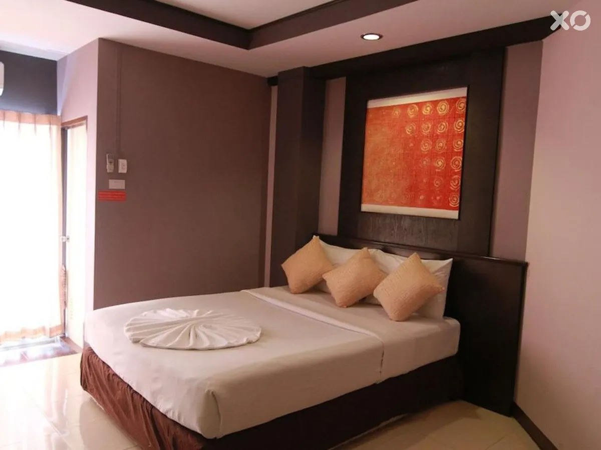 Grand Pinnacle Hotel