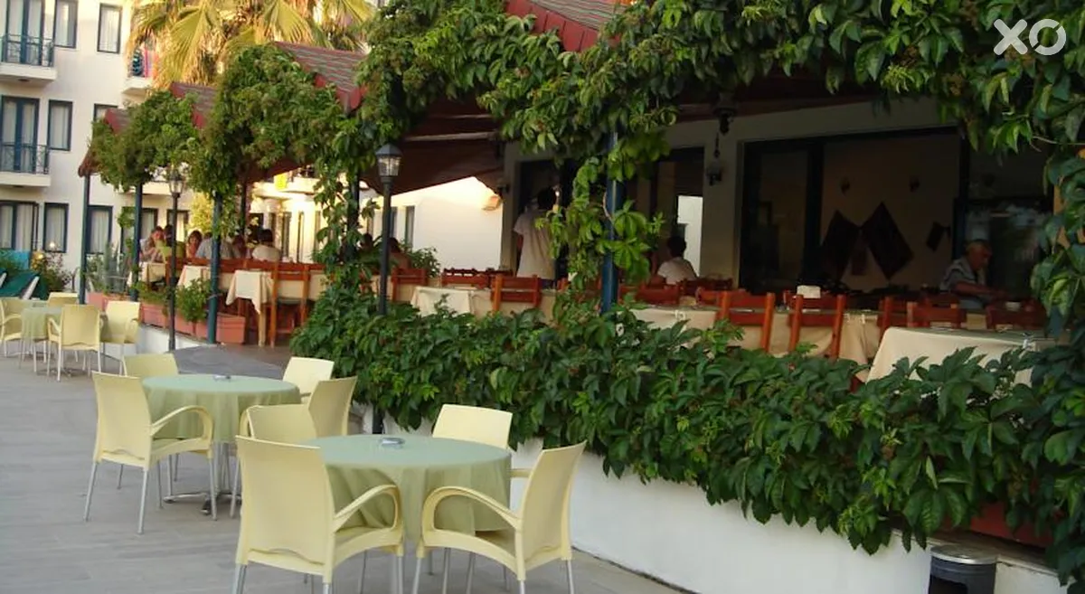 Bezay Hotel