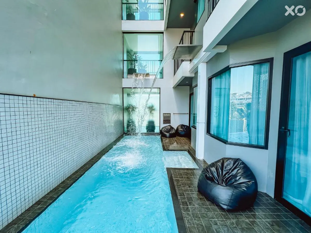Ratri Phuket Old Town Hotel