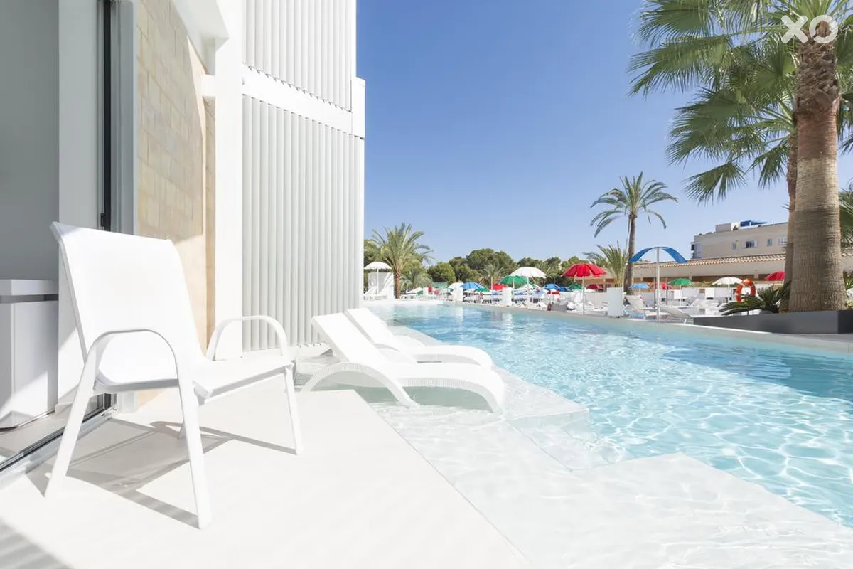 Reverence Mare Hotel