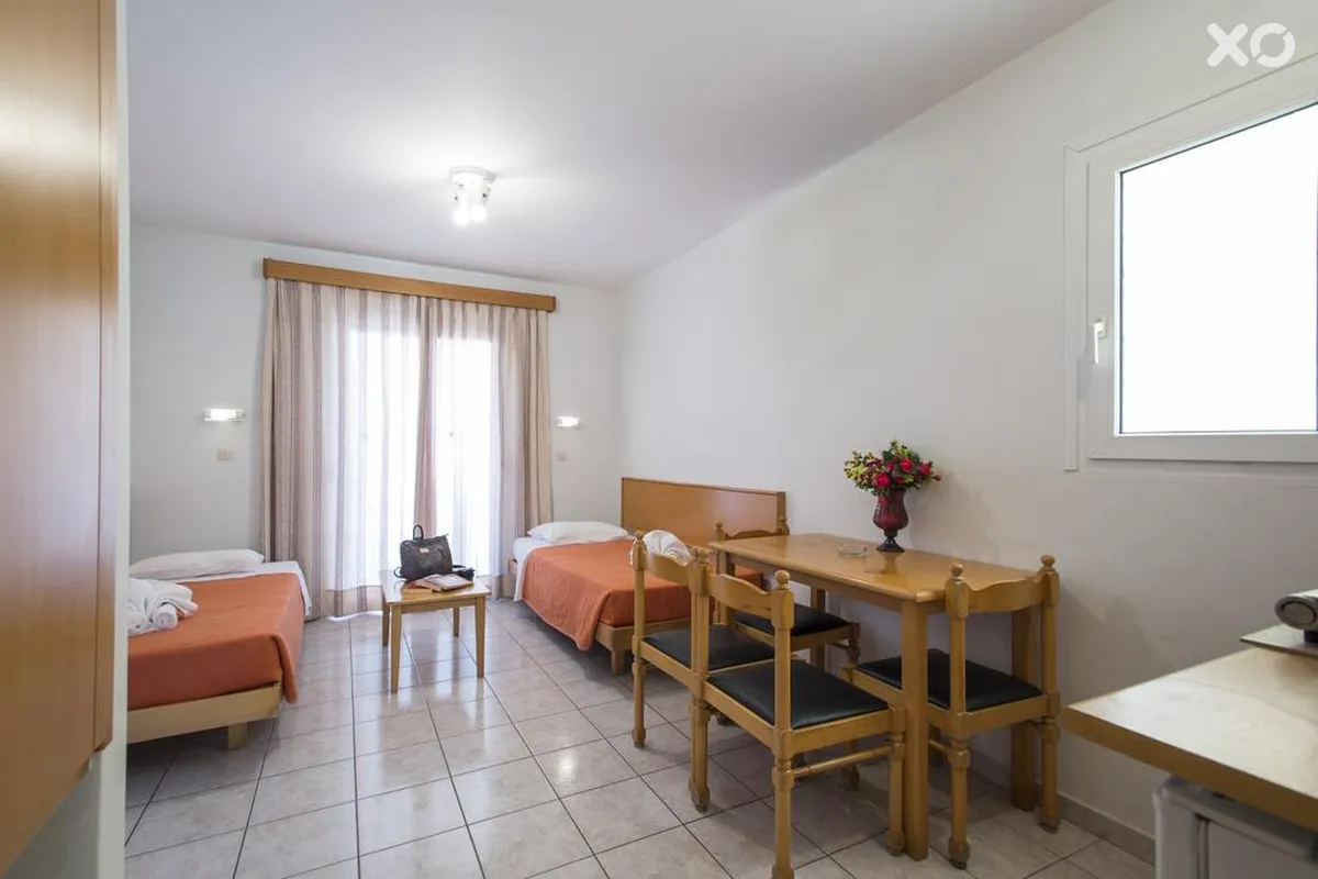 Erato Studios & Apartments