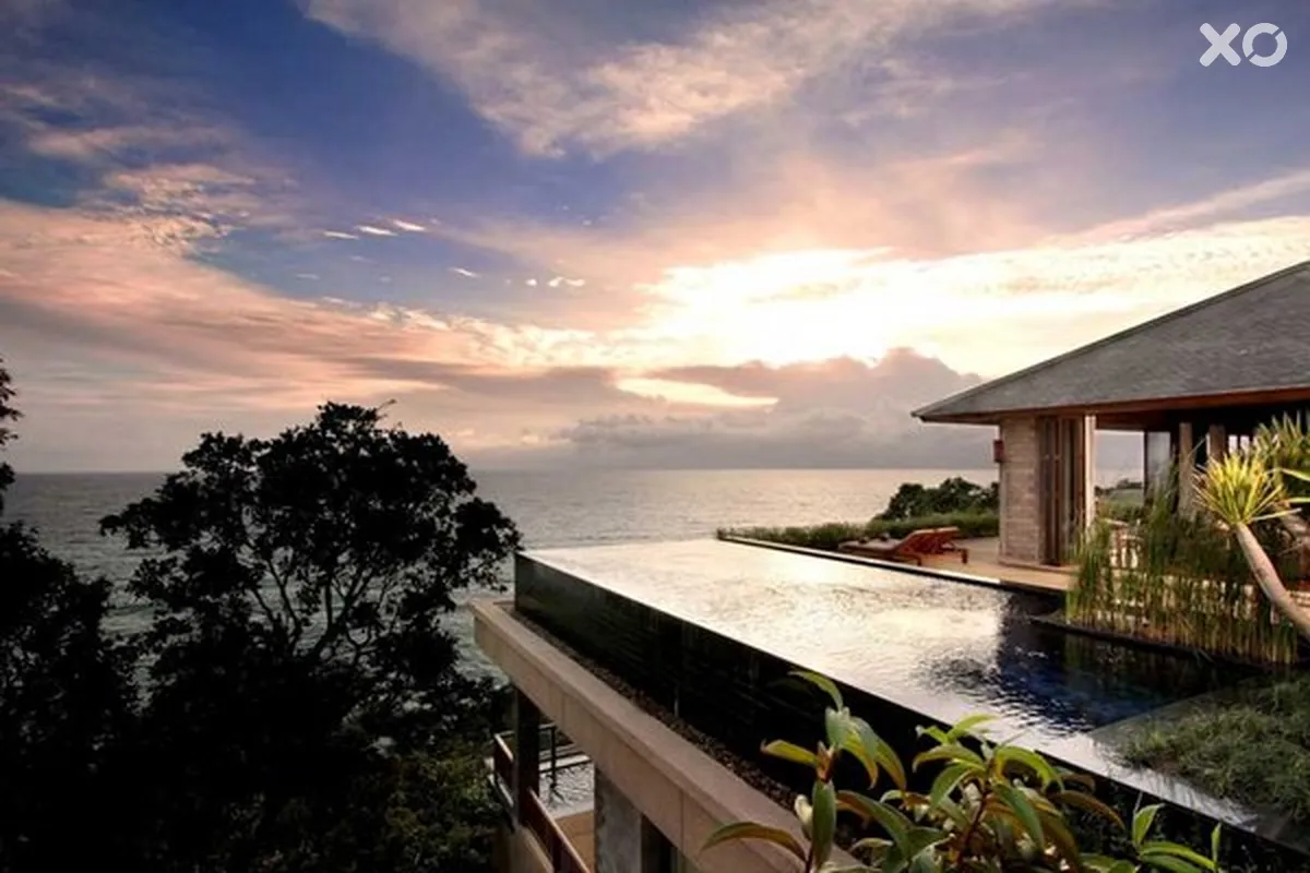 Paresa Resorts