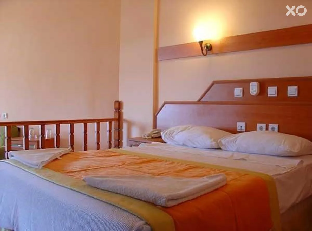 Amos Hotel
