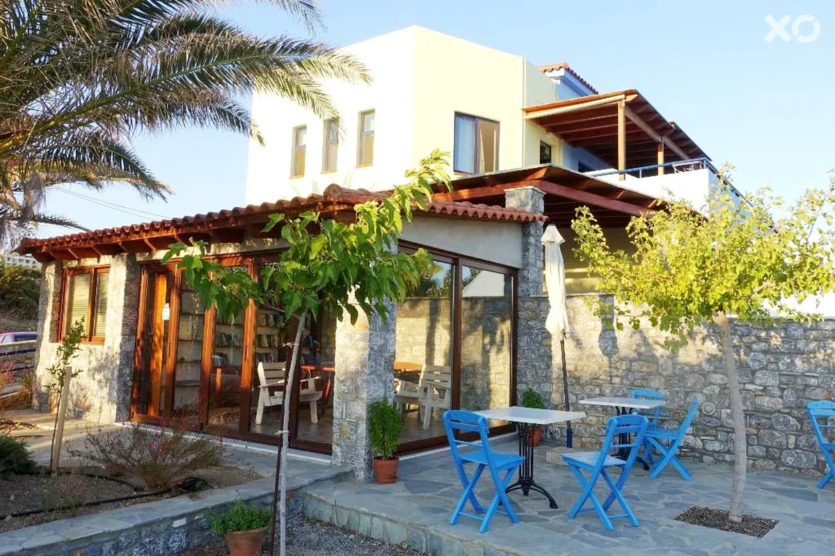 Paraktio Beach Apartments