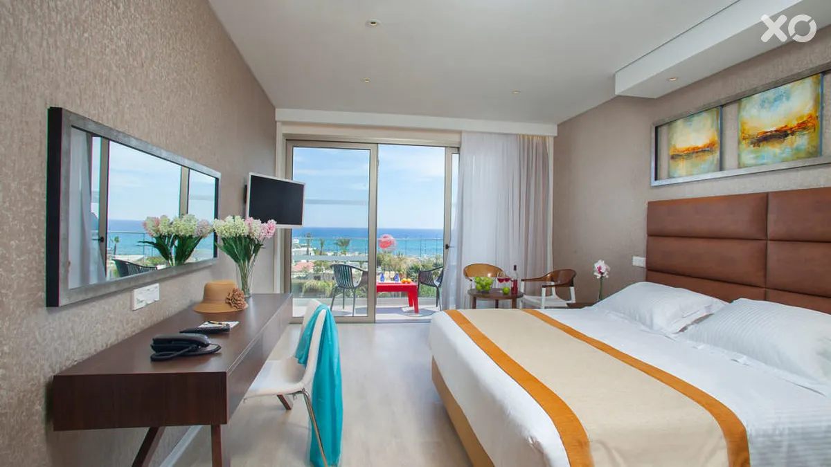 Faros Hotel
