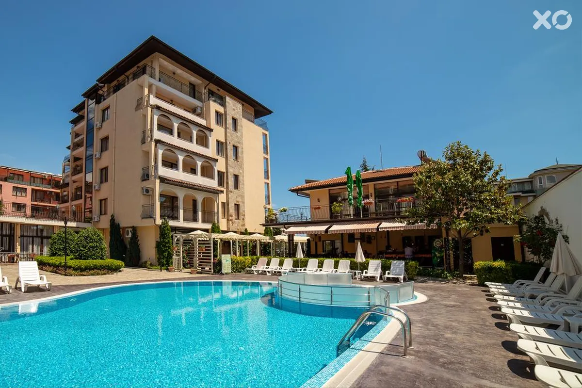 Rose Village Aparthotel