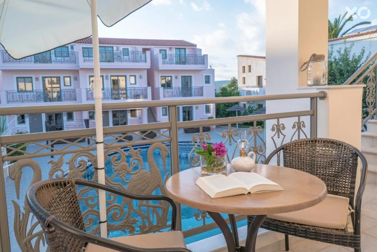 Flamingos Hotel