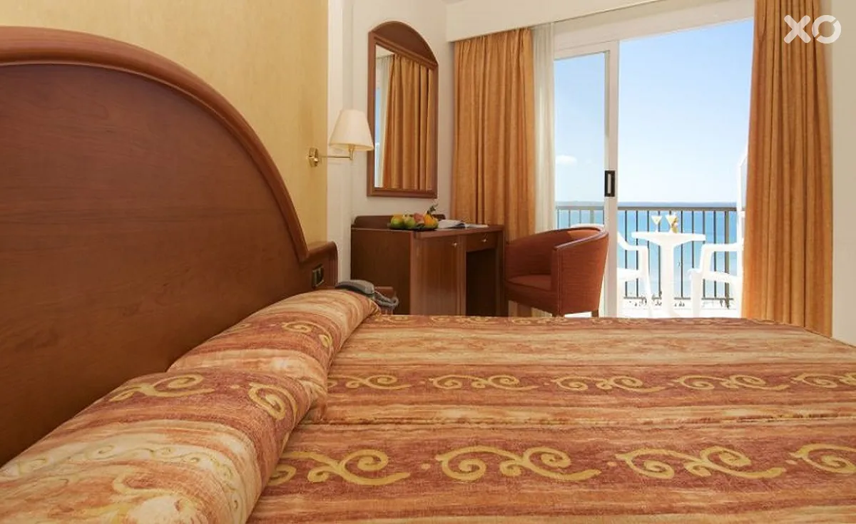 Las Arenas Hotel