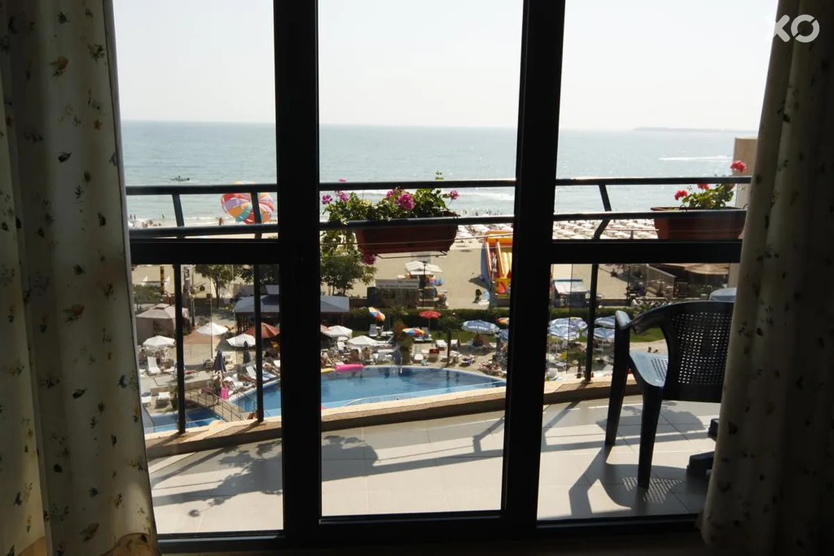 Zenith Hotel