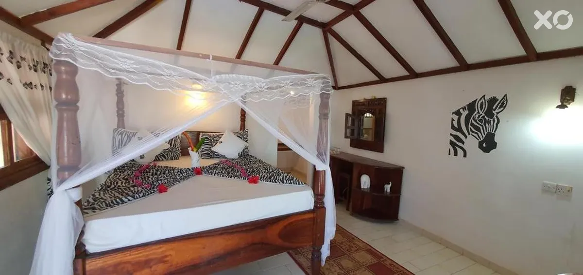 Mambo Beach Villas