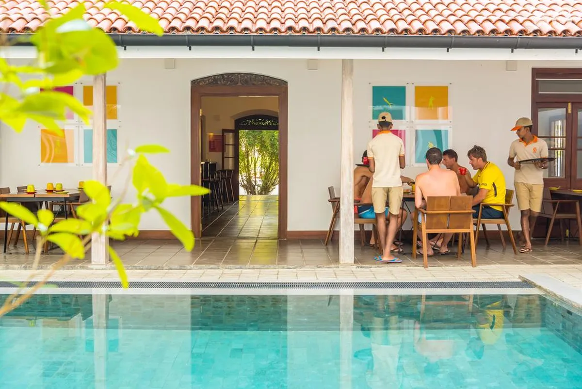 J Unawatuna Hotel